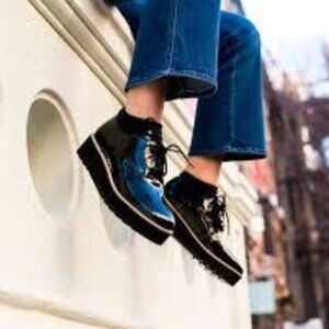 Eileen Fisher Eddy Black Patent  leather lace-up styling  size 7